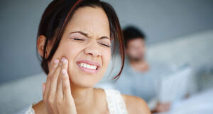 Jaw Pain - 8 Top Causes And What You Should Do If Your Mouth Aches